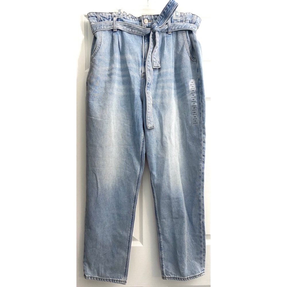 NWT AE Highest Rise Mom Jean Blue Heaven
